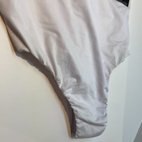 Nike Mockneck Classic White One Piece - Picture 7 of 7